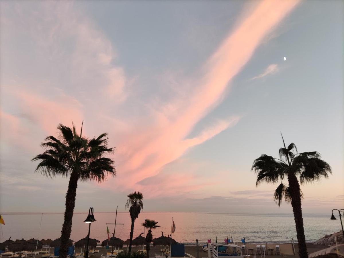 Nuevo Roca Chica, Primera Linea Playa,Torremolinos Bagian luar foto