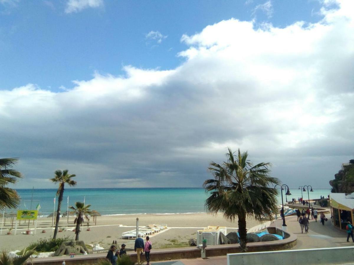 Nuevo Roca Chica, Primera Linea Playa,Torremolinos Bagian luar foto